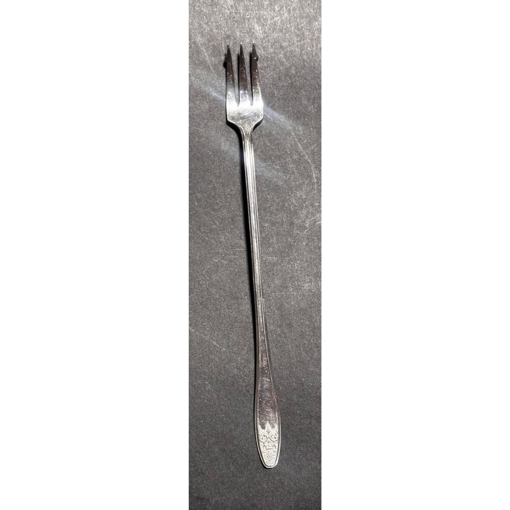 Wm Rogers Lady Doris Silver Plate Pickle Olive Fork Ornate Floral Vintage1930s